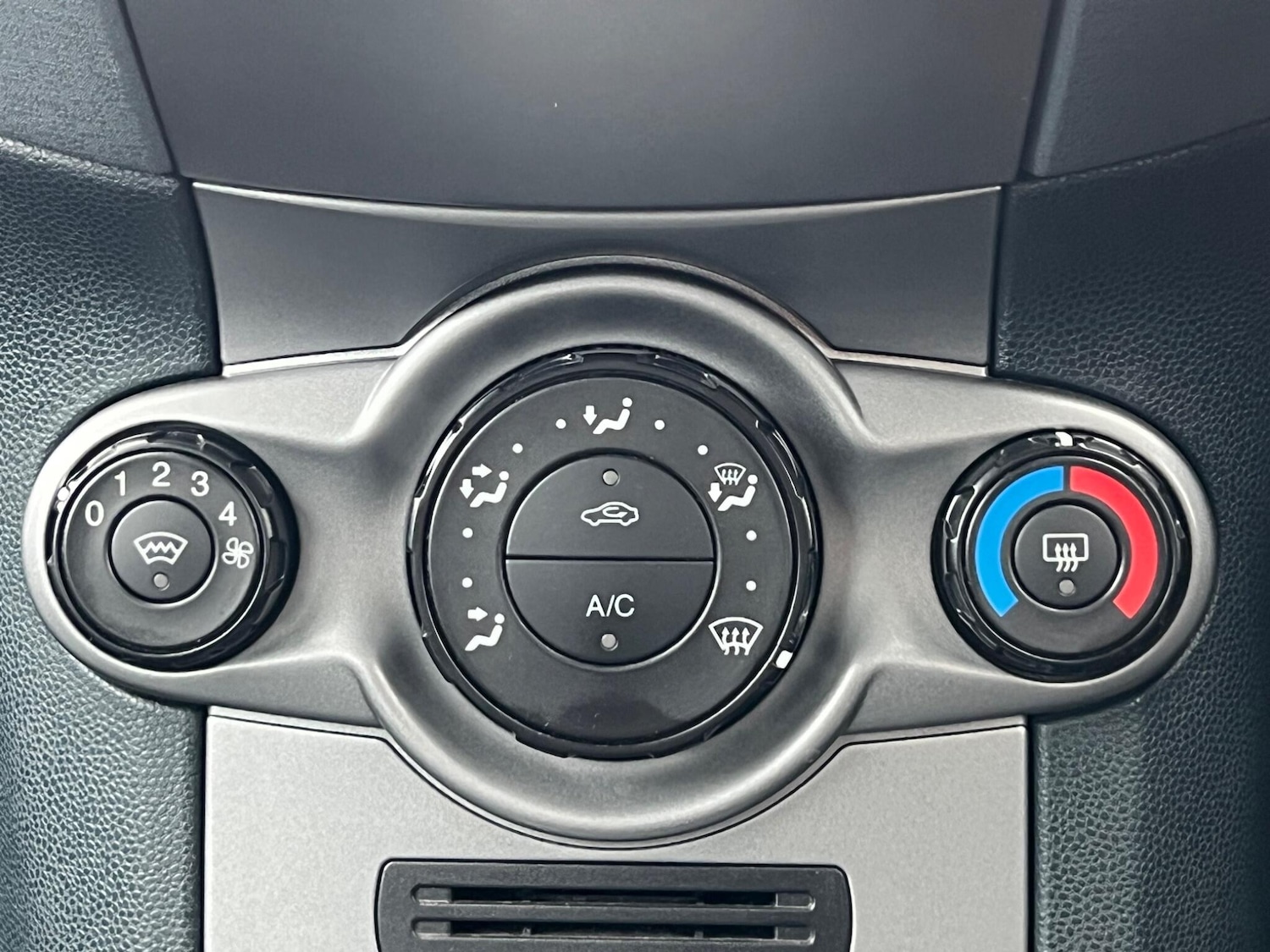 Used Ford Fiesta 2009 for sale - 78106619: Photo 29