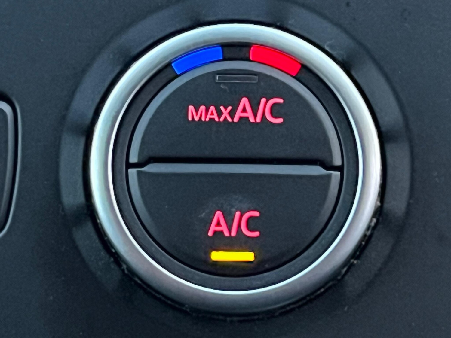 Used Volkswagen Touran 2025 for sale - 76431997: Photo 28