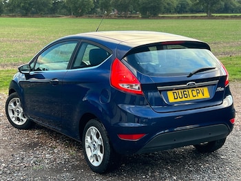 Used Ford Fiesta 2011 for sale - 75719579: Photo