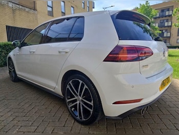 Used Volkswagen Golf 2017 for sale - 78922880: Photo