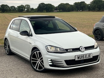 Volkswagen - Golf