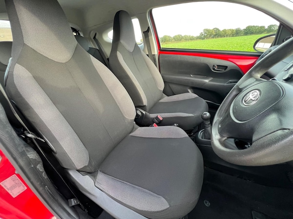 Used Toyota AYGO 2015 for sale - 76152335: Photo 14