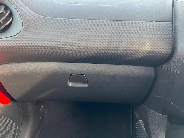Used Toyota AYGO 2015 for sale - 76152335: Photo 26