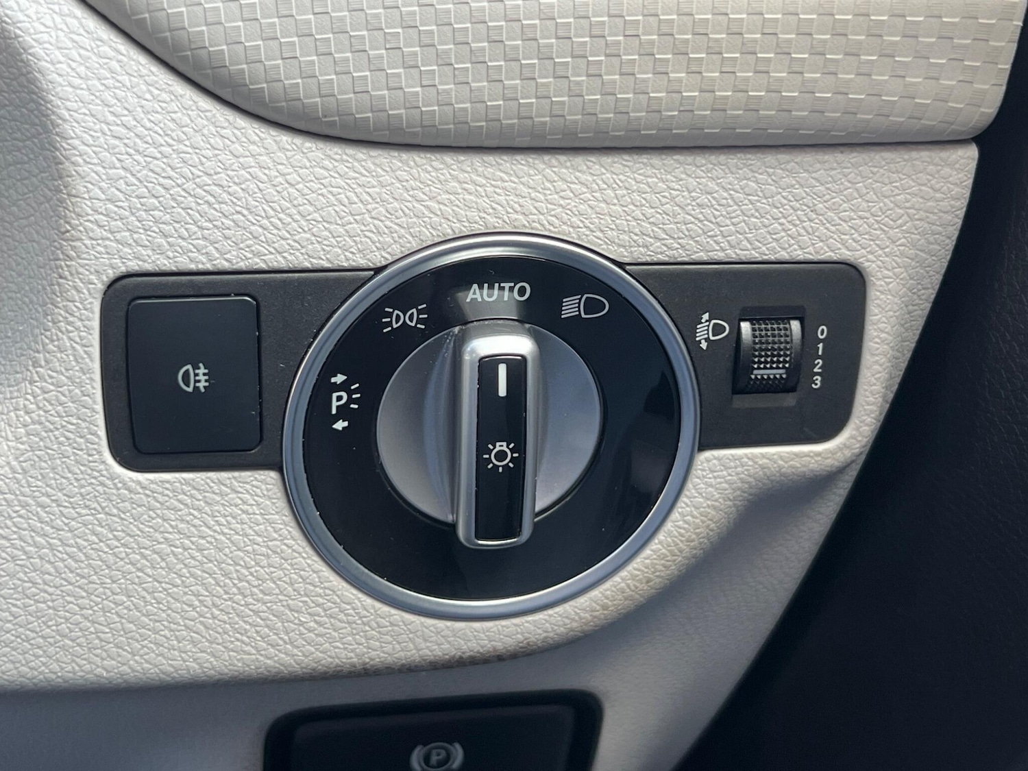 Used Mercedes-Benz A-Class 2014 for sale - 78116378: Photo 49