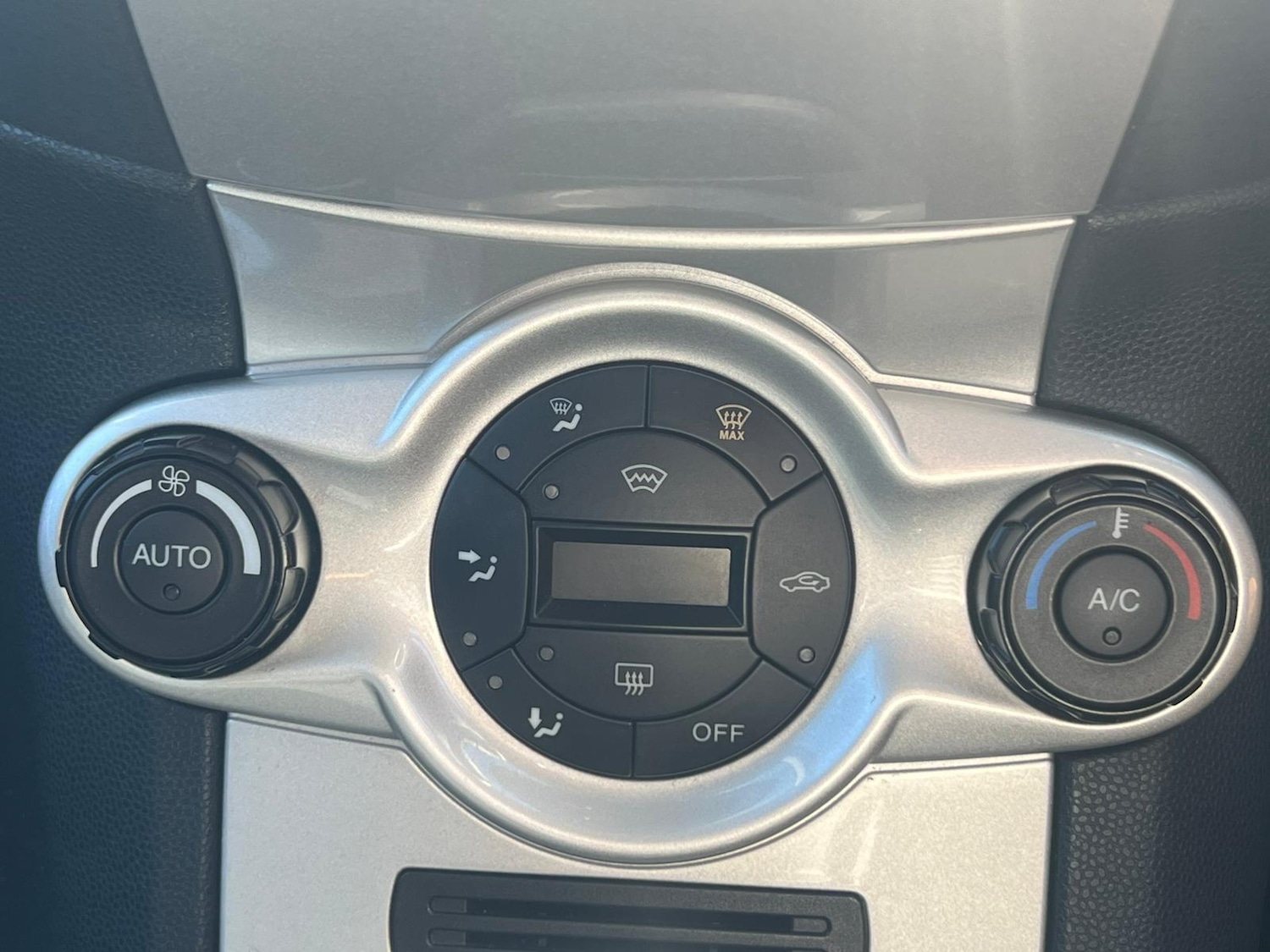 Vehicle 33