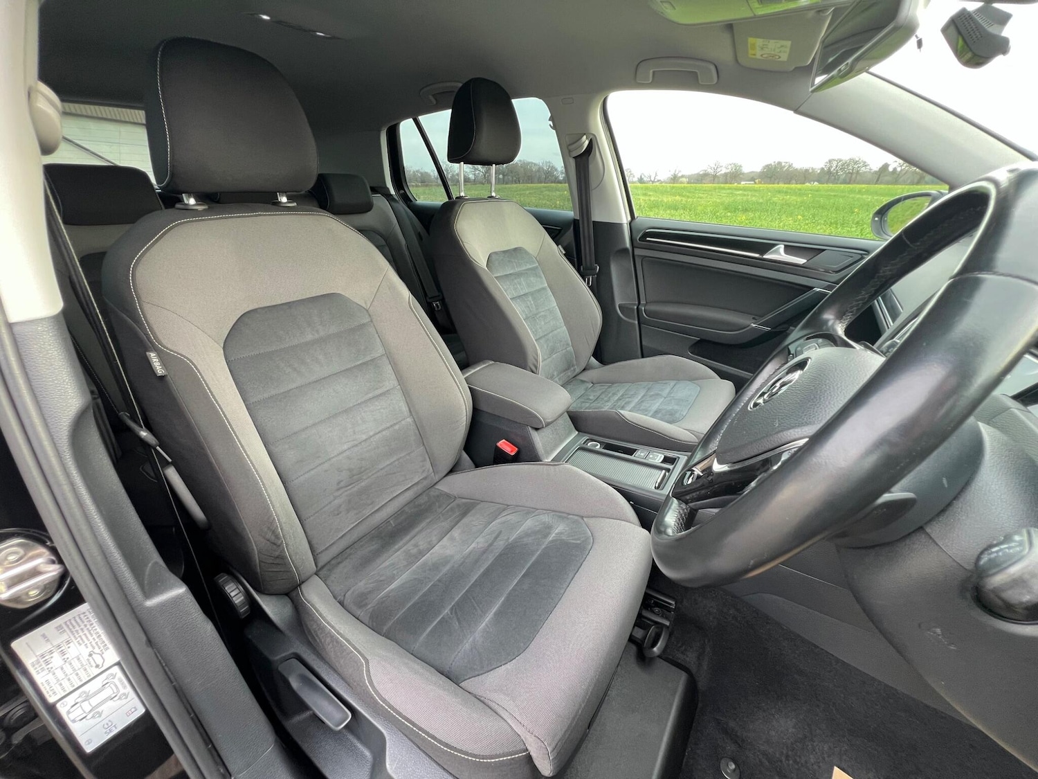 Used Volkswagen Golf 2026 for sale - 78116260: Photo 2