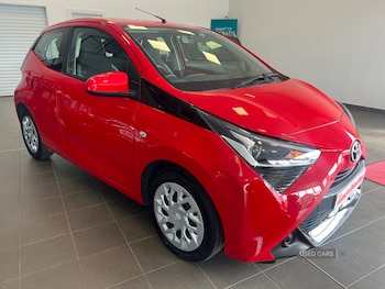 2020 - 1.0 VVT-i X-Play 5dr x-shift