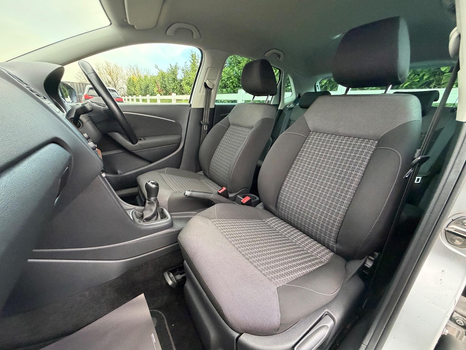 Used Volkswagen Polo 2015 for sale - 77131894: Photo 35