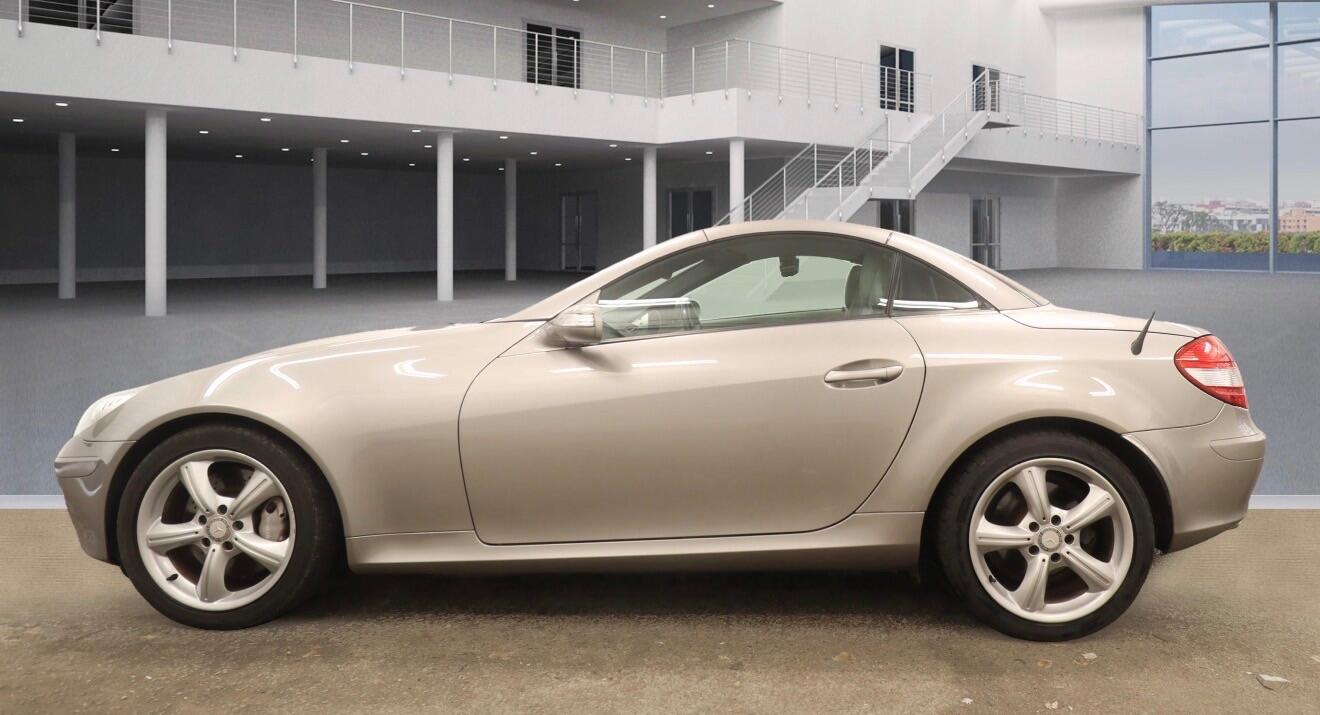 Used Mercedes-Benz SLK 2007 for sale - 77304939: Photo 3