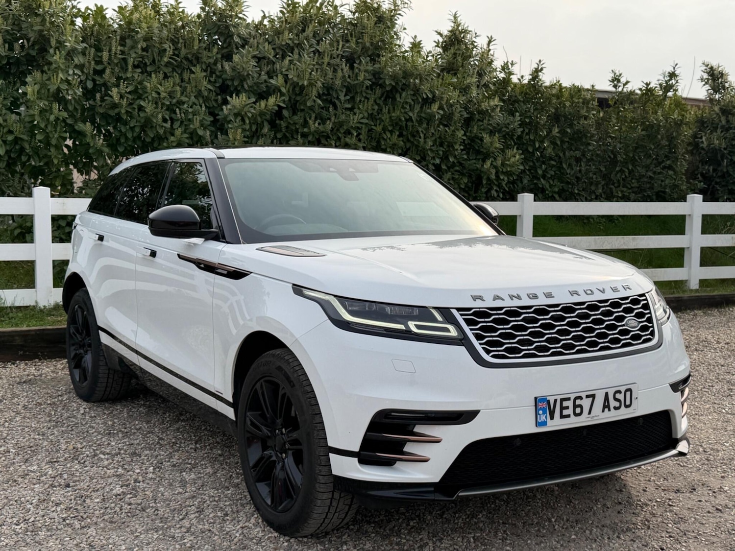 Used Land Rover Range Rover Velar 2017 for sale - 77993223: Photo 3