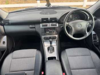 Used Mercedes-Benz C-Class 2005 for sale - 75327024: Photo