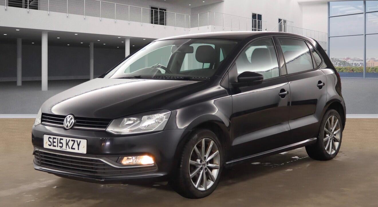 Used Volkswagen Polo 2015 for sale - 76700612: Photo 2