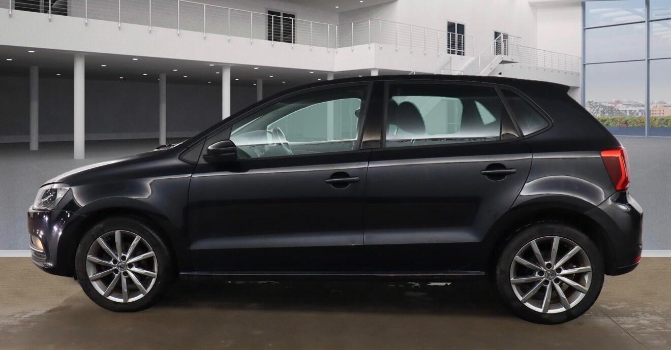 Used Volkswagen Polo 2015 for sale - 76700612: Photo 4