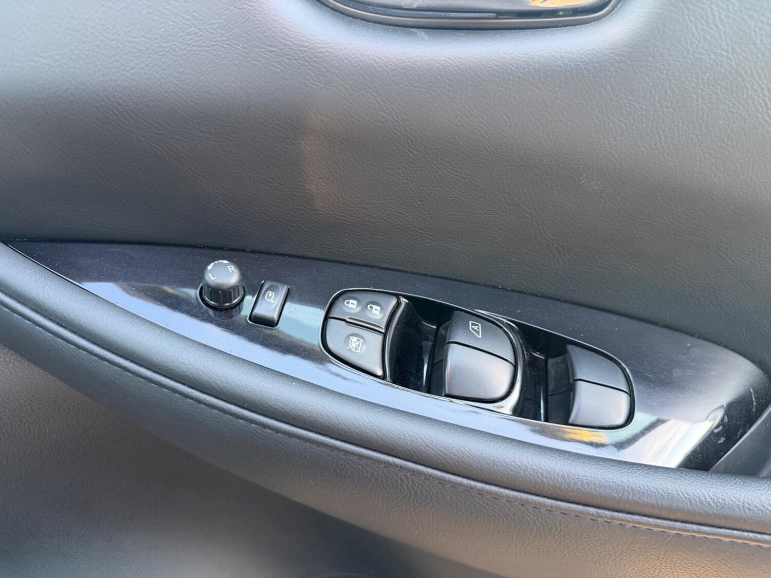 Used Nissan Leaf 2015 for sale - 77839091: Photo 25