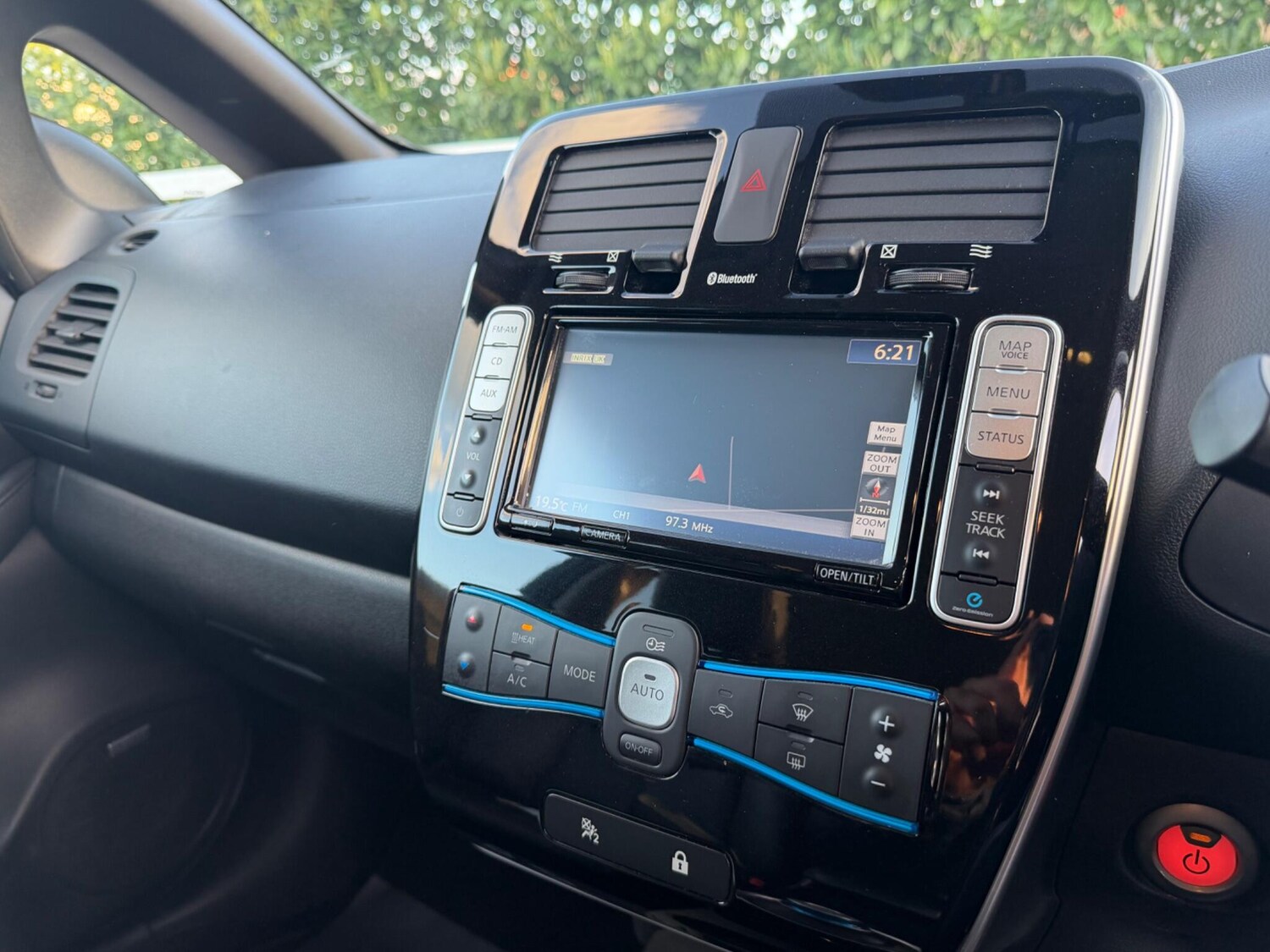 Used Nissan Leaf 2015 for sale - 77839091: Photo 29