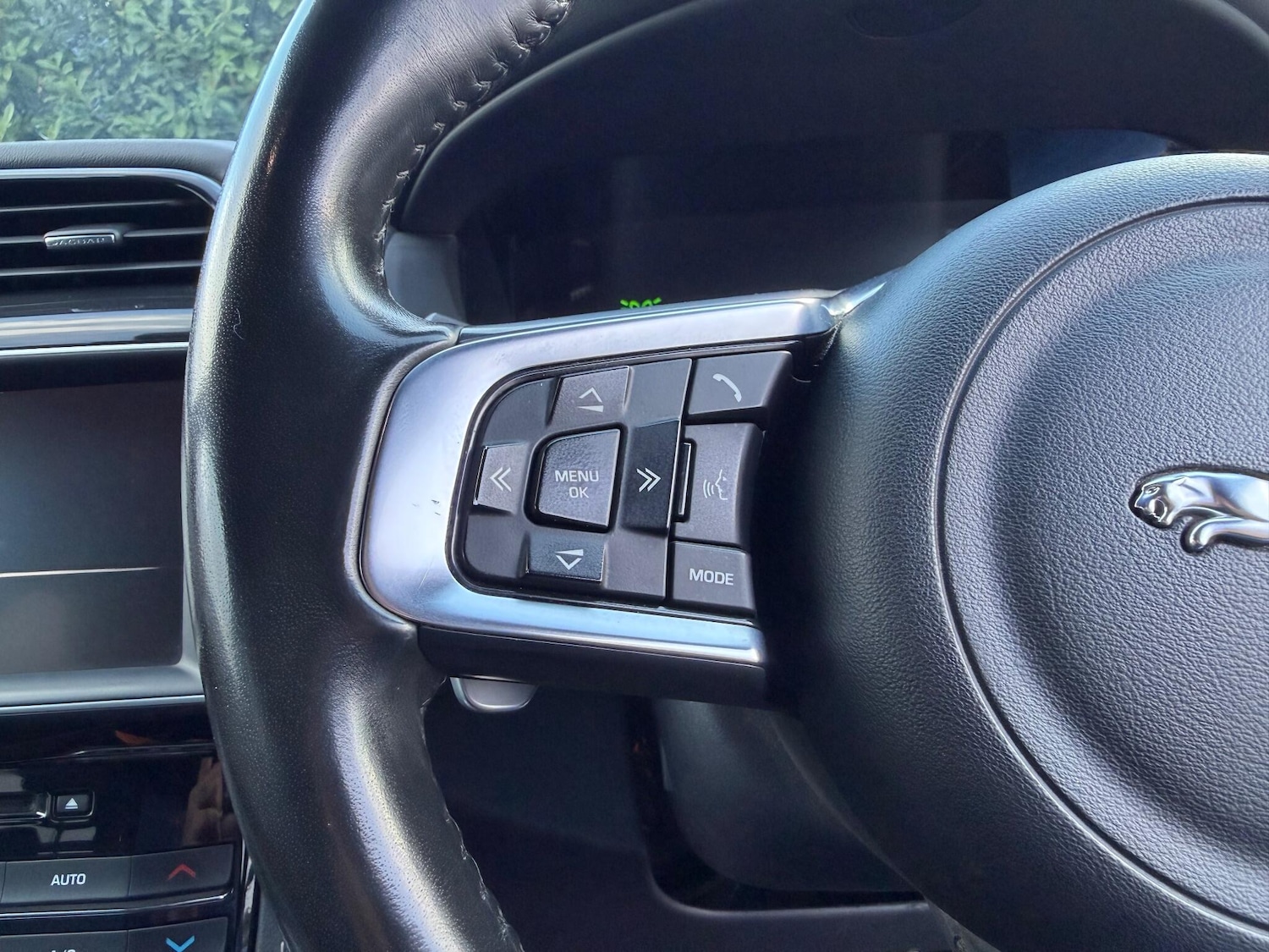 Used Jaguar F-Pace 2017 for sale - 76658139: Photo 25