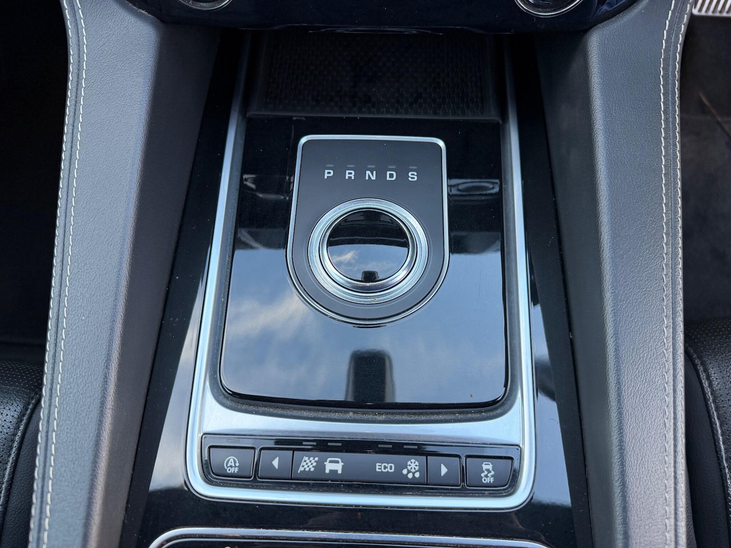 Used Jaguar F-Pace 2017 for sale - 76658139: Photo 28