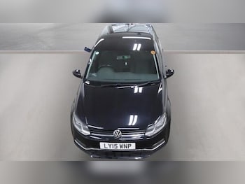 Used Volkswagen Polo 2015 for sale - 79361424: Photo