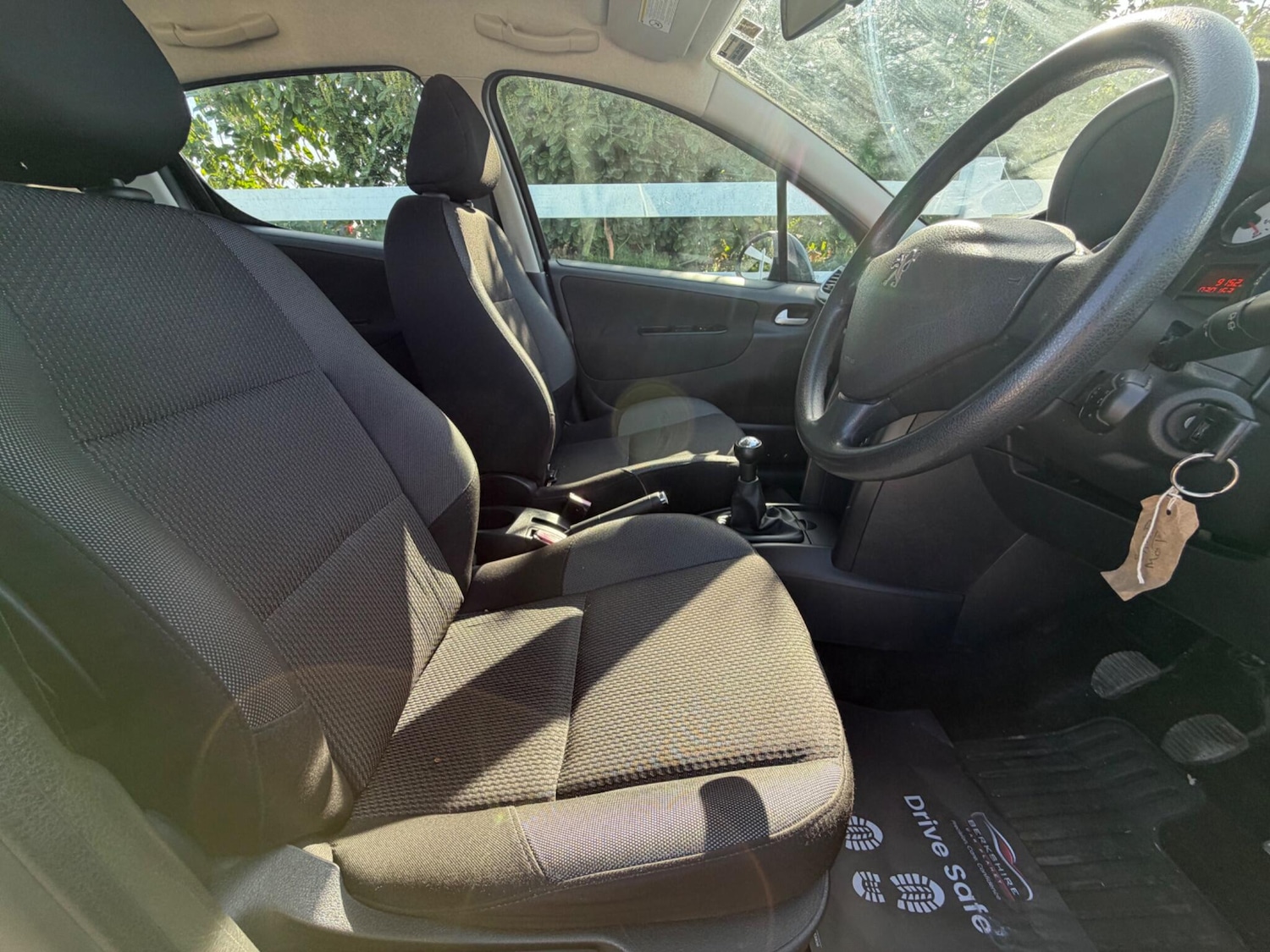 Used Peugeot 207 for sale - 77926260: Photo 17