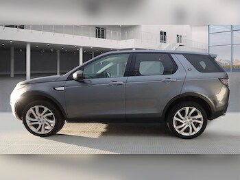 Used Land Rover Discovery Sport 2017 for sale - 77705345: Photo