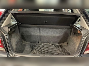 Used Volkswagen Polo 2006 for sale - 77633664: Photo