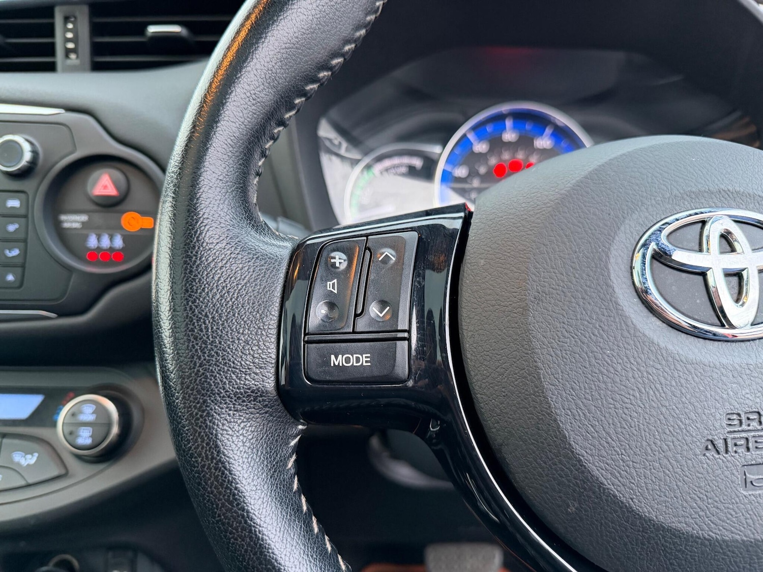 Used Toyota Yaris 2016 for sale - 76360464: Photo 11
