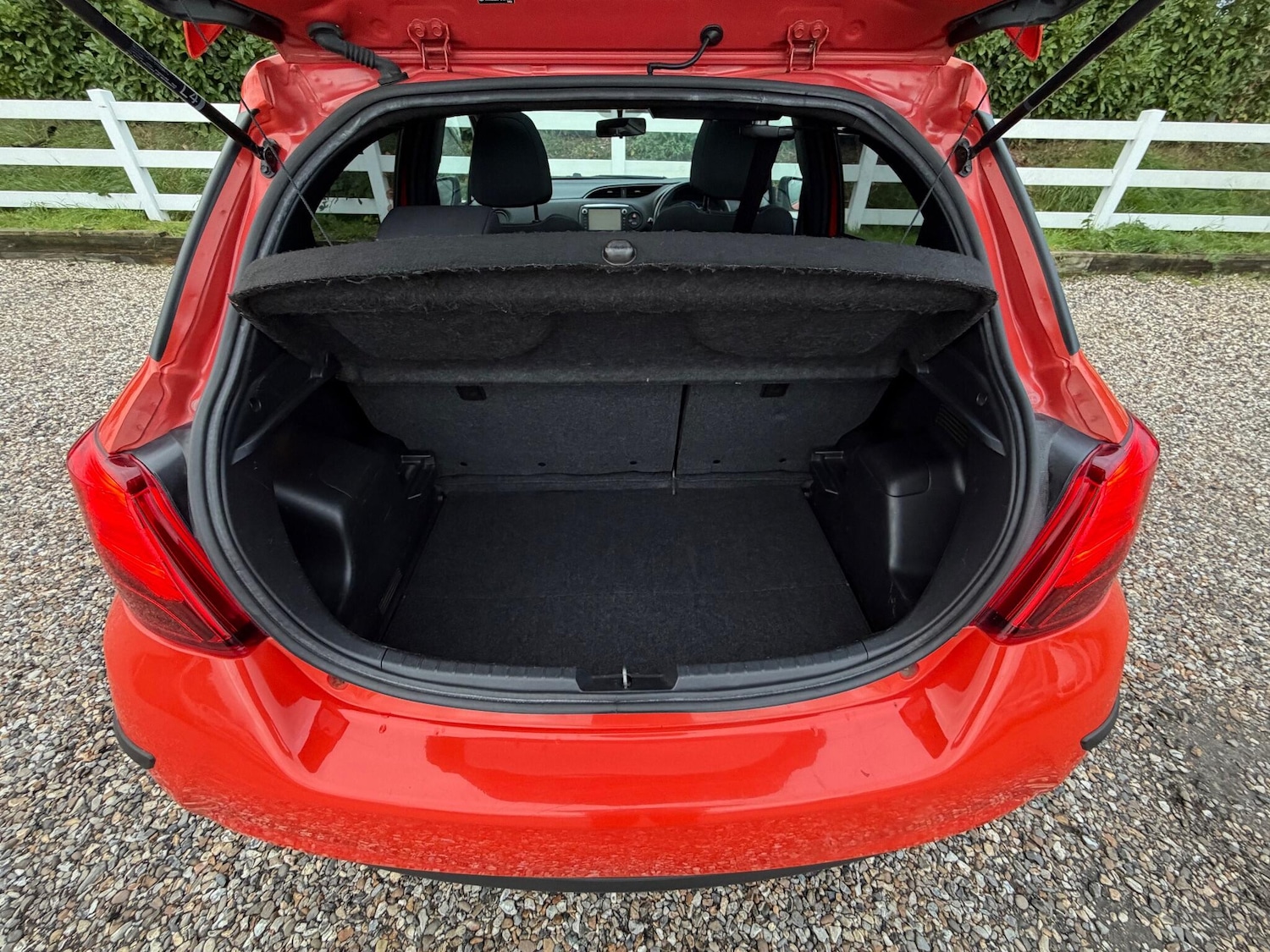 Used Toyota Yaris 2016 for sale - 76360464: Photo 31