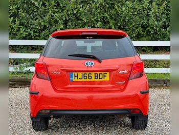 Used Toyota Yaris 2016 for sale - 76360464: Photo