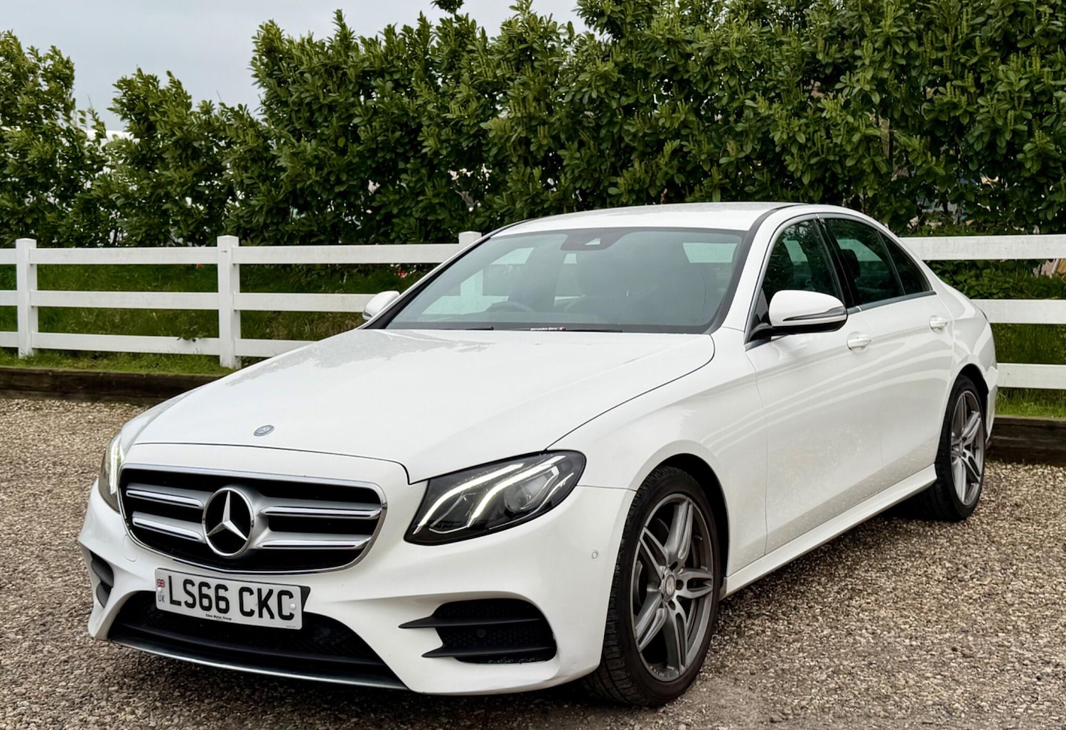 Used Mercedes-Benz E Class 2016 for sale - 77898471: Photo 3