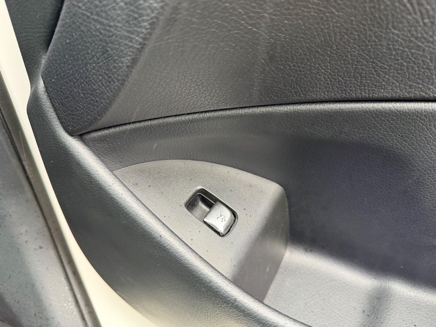 Used Mercedes-Benz E Class 2016 for sale - 77898471: Photo 32