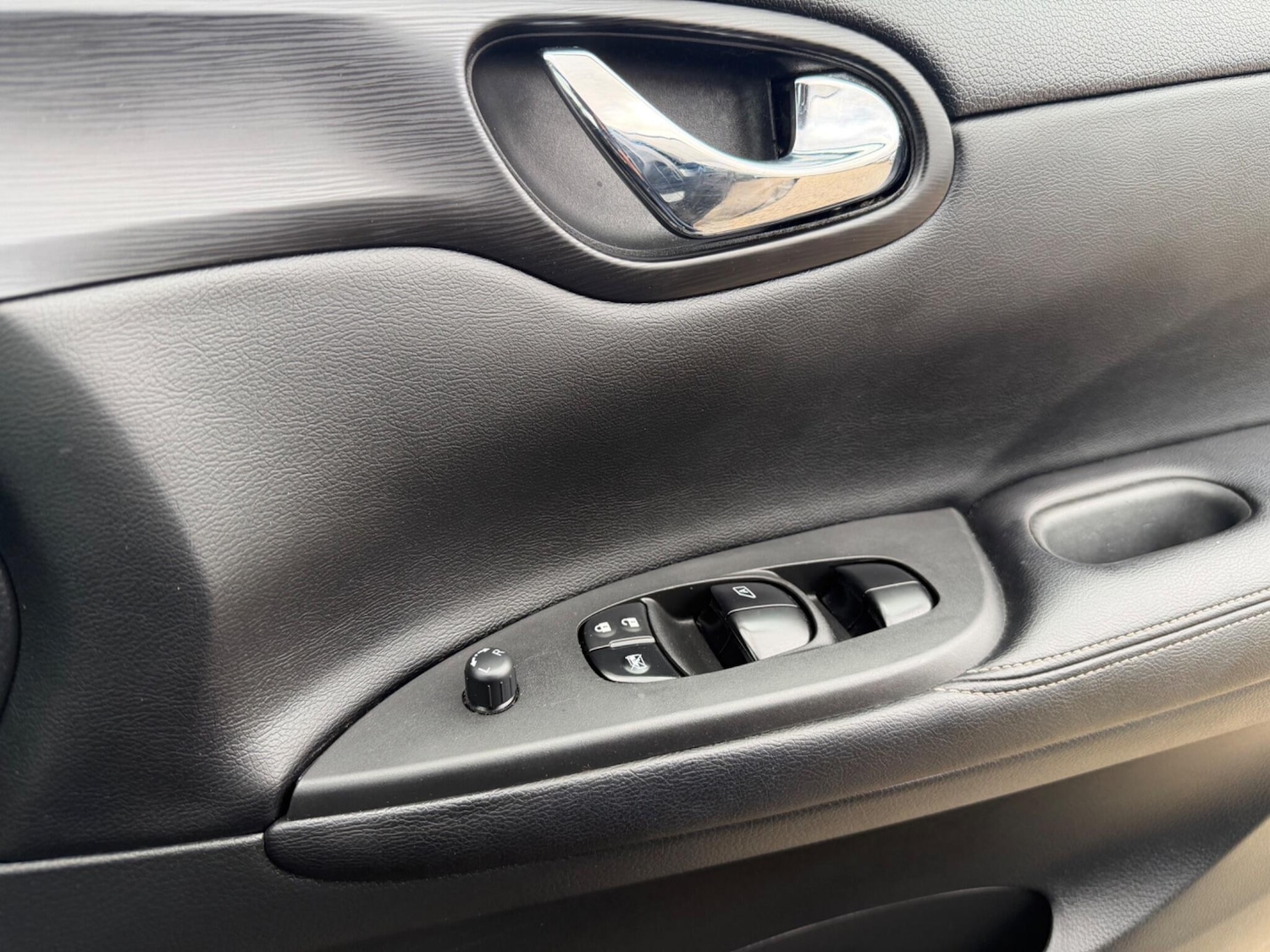 Used Nissan Pulsar 2017 for sale - 77696700: Photo 29