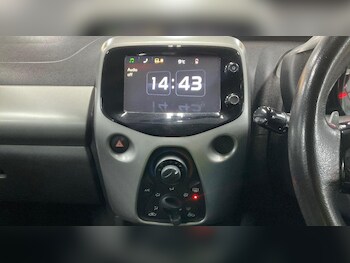 Used Peugeot 108 2015 for sale - 77440004: Photo