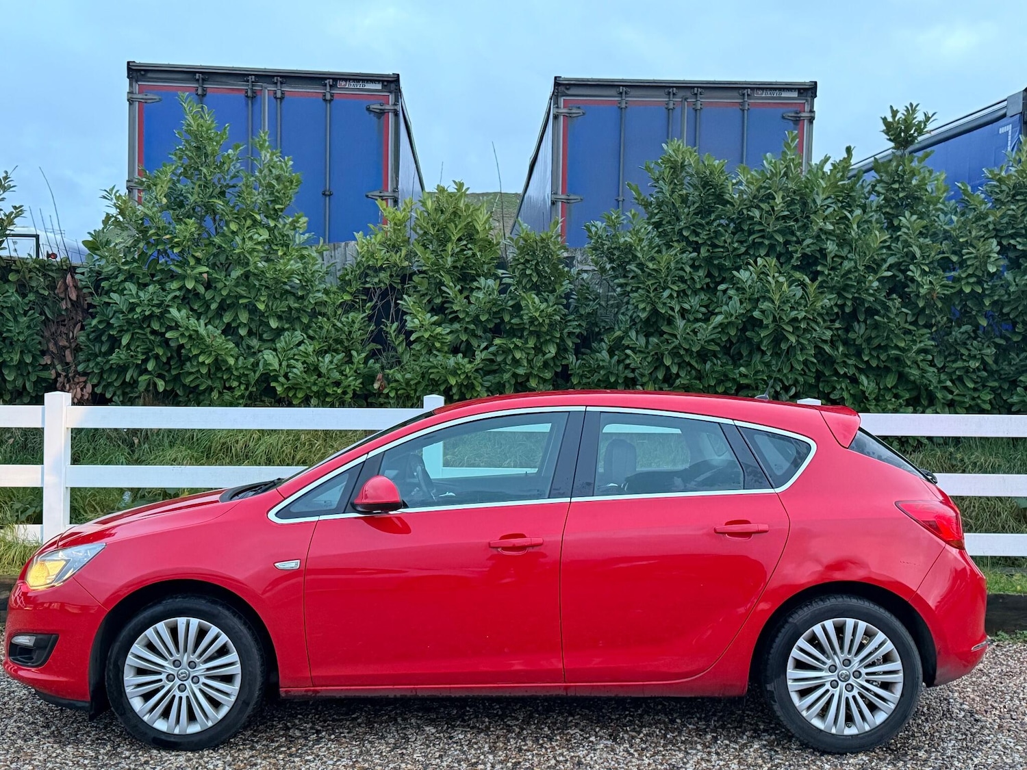 Used Vauxhall Astra 2015 for sale - 76942345: Photo 10