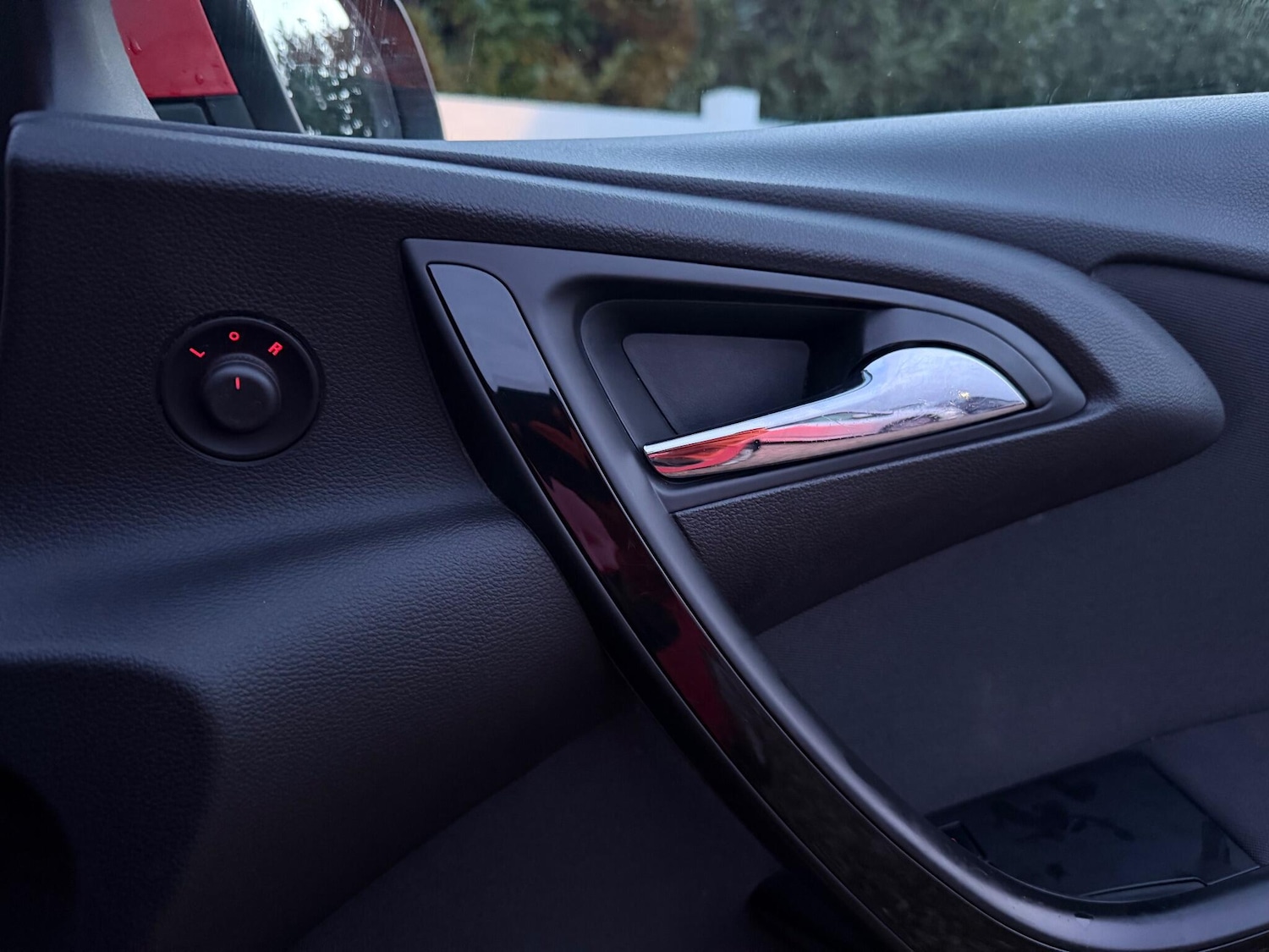 Used Vauxhall Astra 2015 for sale - 76942345: Photo 30