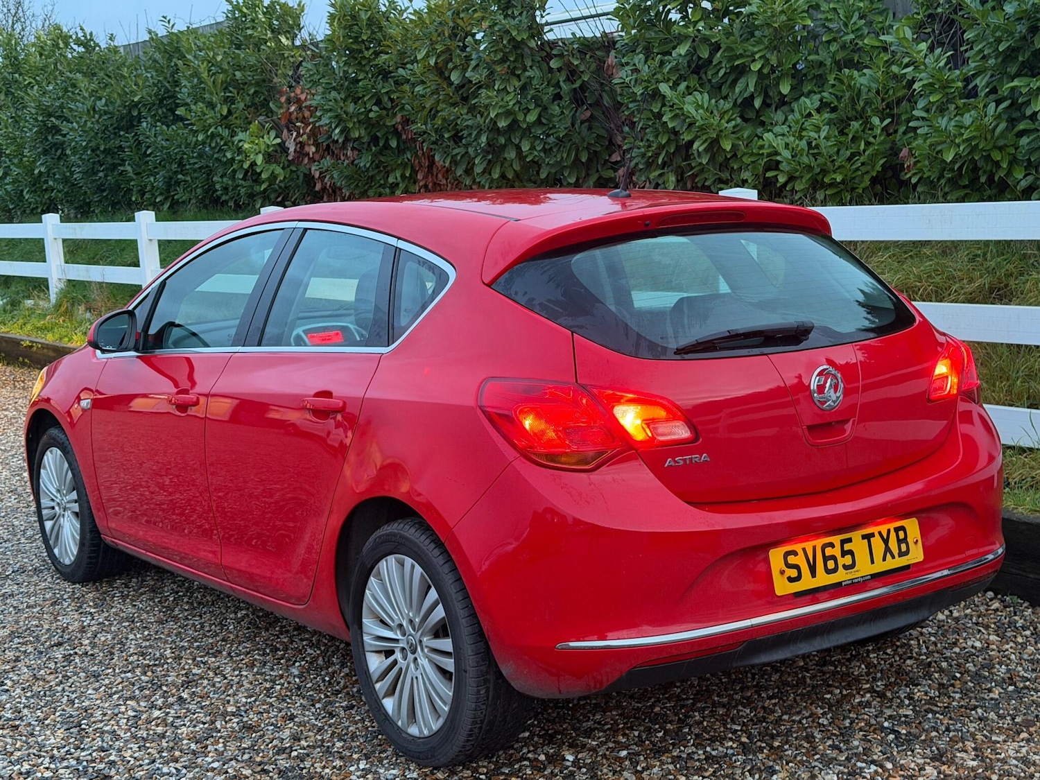 Used Vauxhall Astra 2015 for sale - 76942345: Photo 5