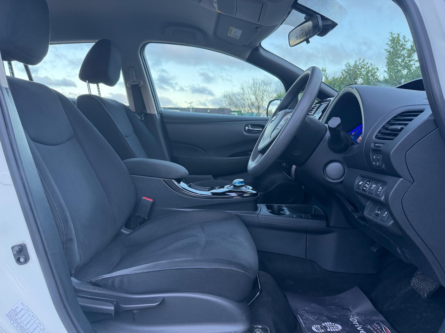 Used Nissan Leaf 2017 for sale - 76926569: Photo 15