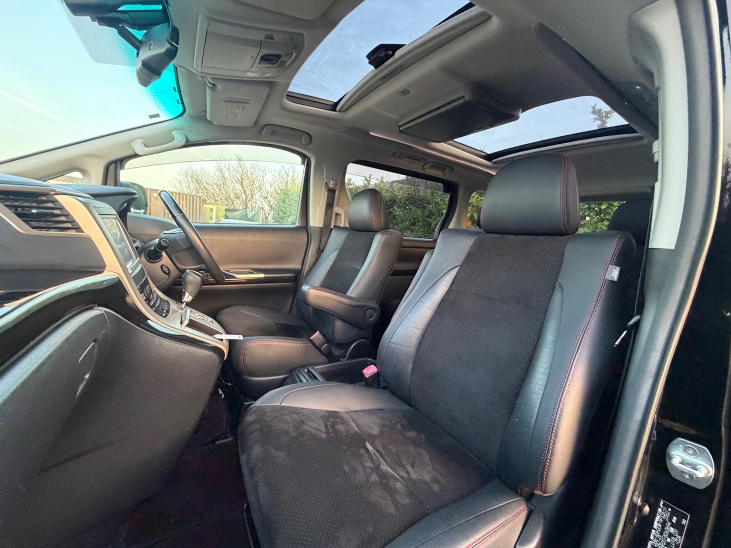 Used Toyota Vellfire 2026 for sale - 77671633: Photo 44