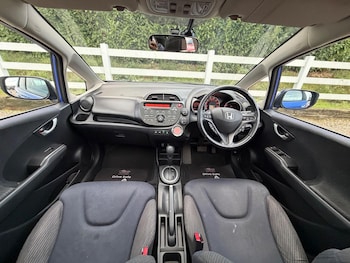 Used Honda Jazz 2011 for sale - 76996973: Photo