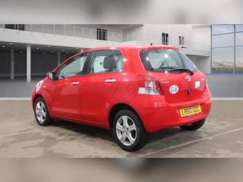 Used Toyota Yaris 2010 for sale - 77611805: Photo