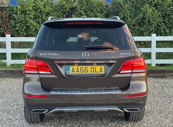 Used Mercedes-Benz GLE 2016 for sale - 76122068: Photo 3