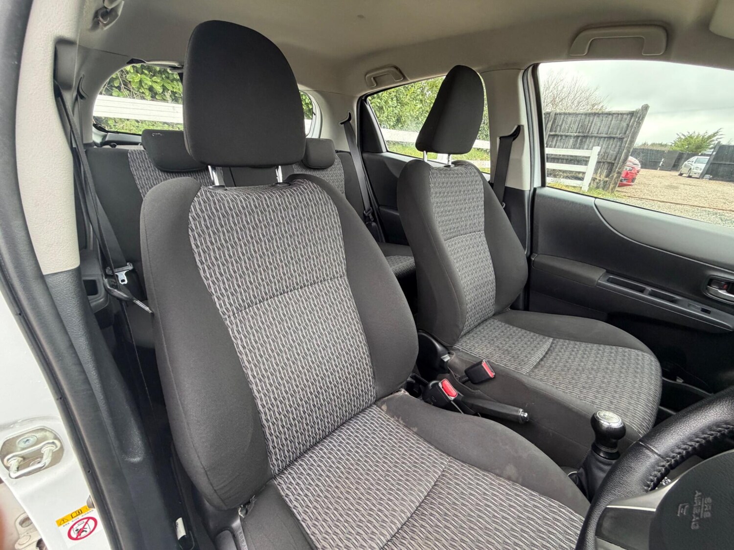 Used Toyota Yaris for sale - 77484365: Photo 10