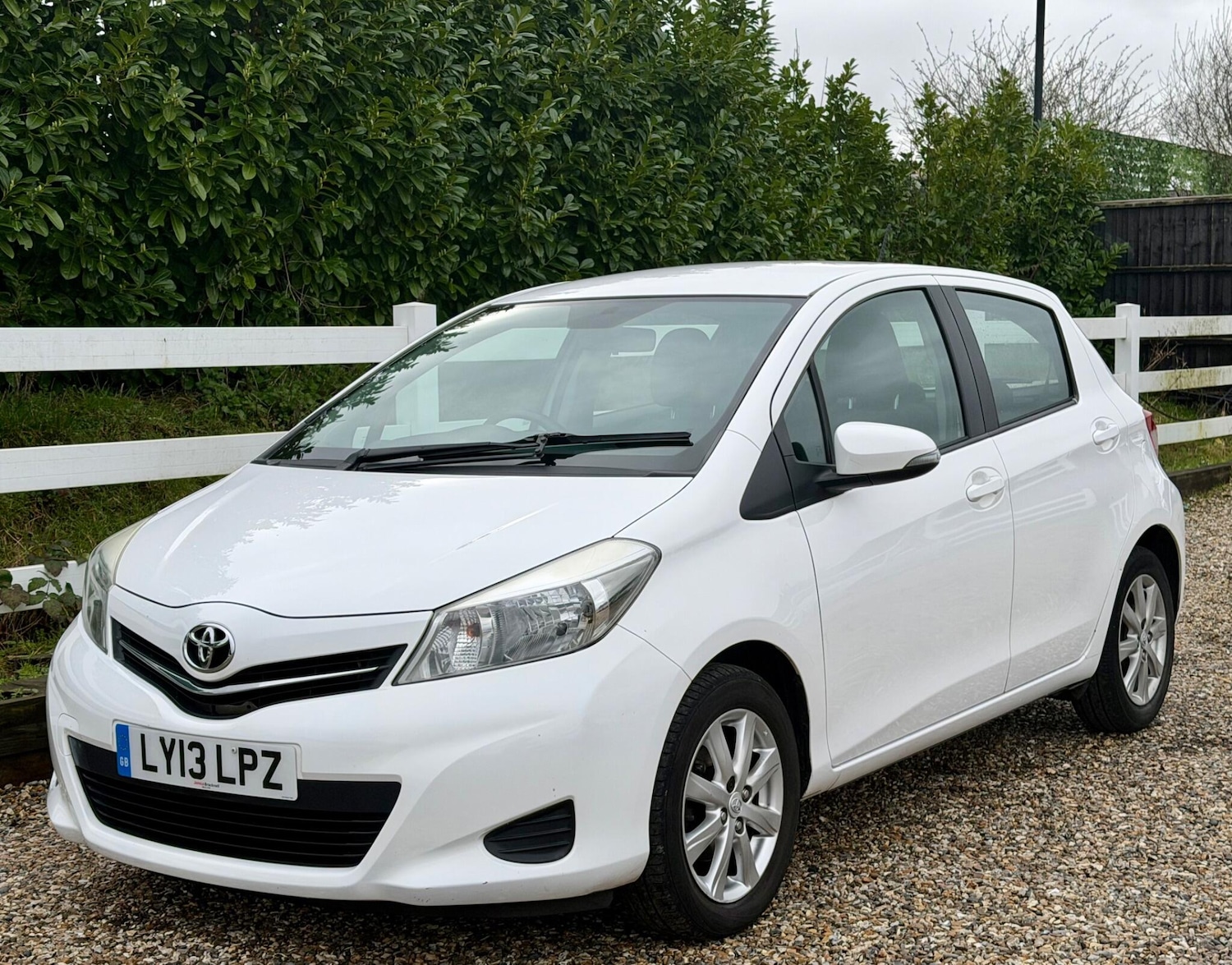 Used Toyota Yaris for sale - 77484365: Photo 2