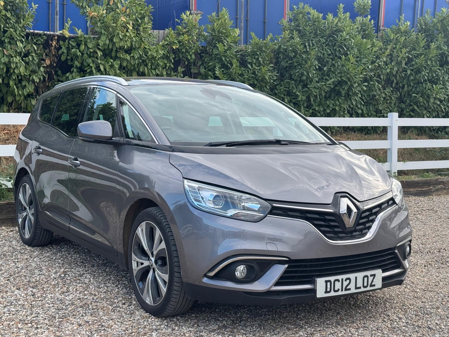Used Renault Grand Scenic 2017 for sale - 76987619: Photo 11