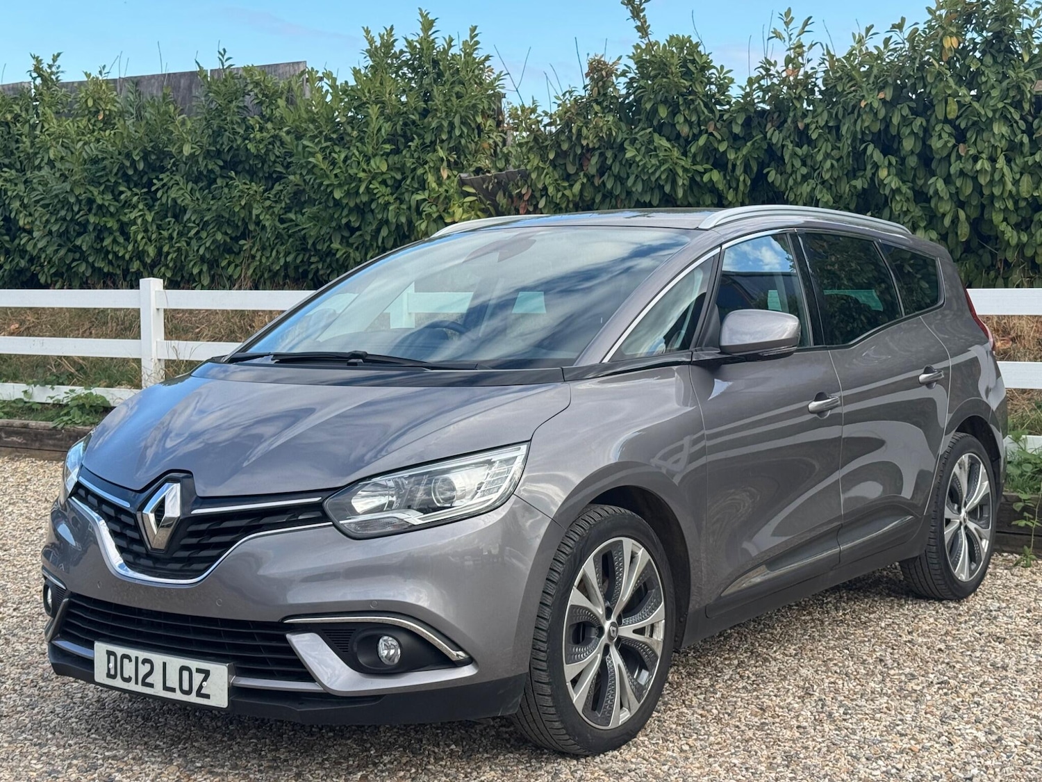 Used Renault Grand Scenic 2017 for sale - 76987619: Photo 12