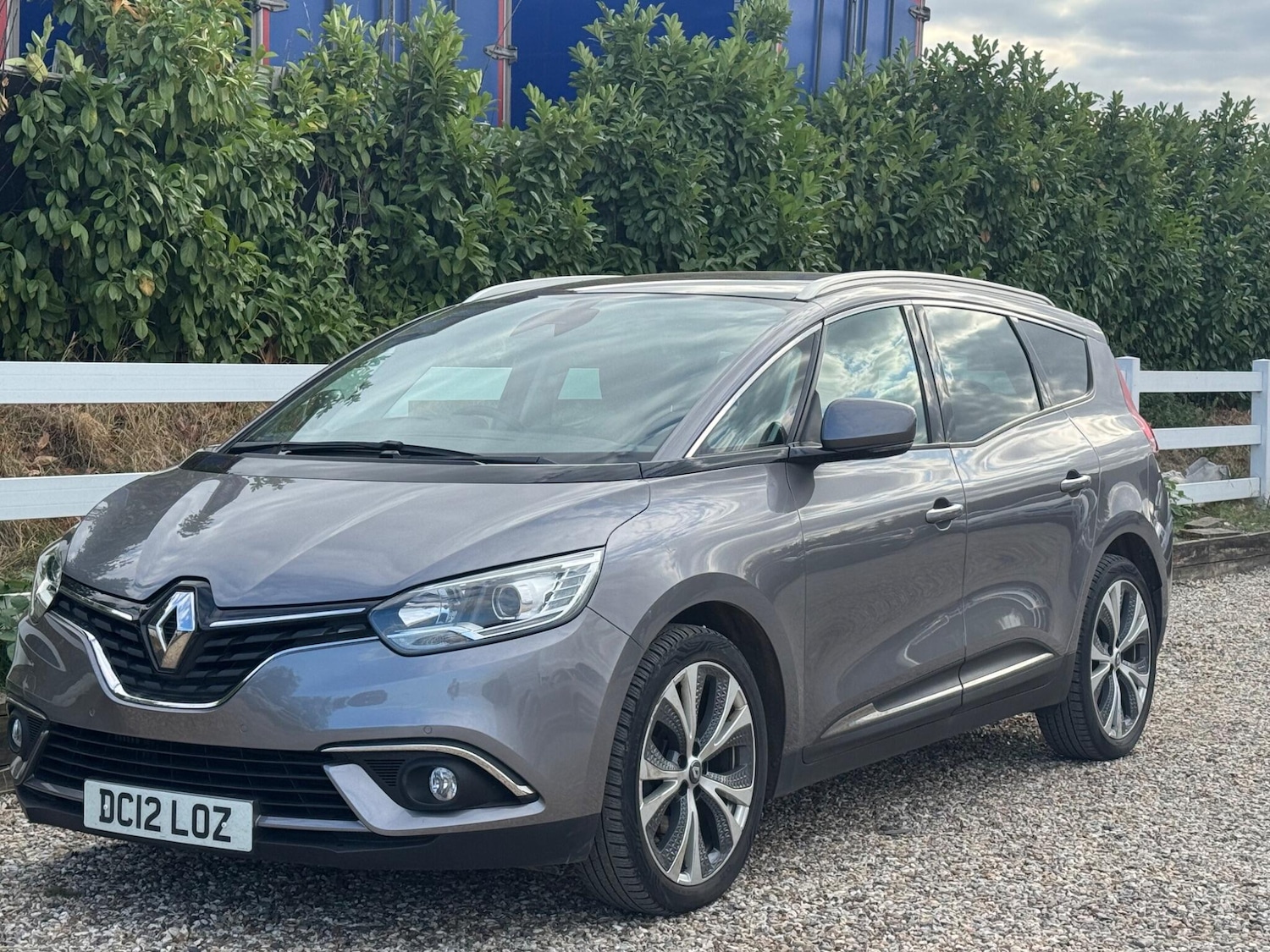 Used Renault Grand Scenic 2017 for sale - 76987619: Photo 15