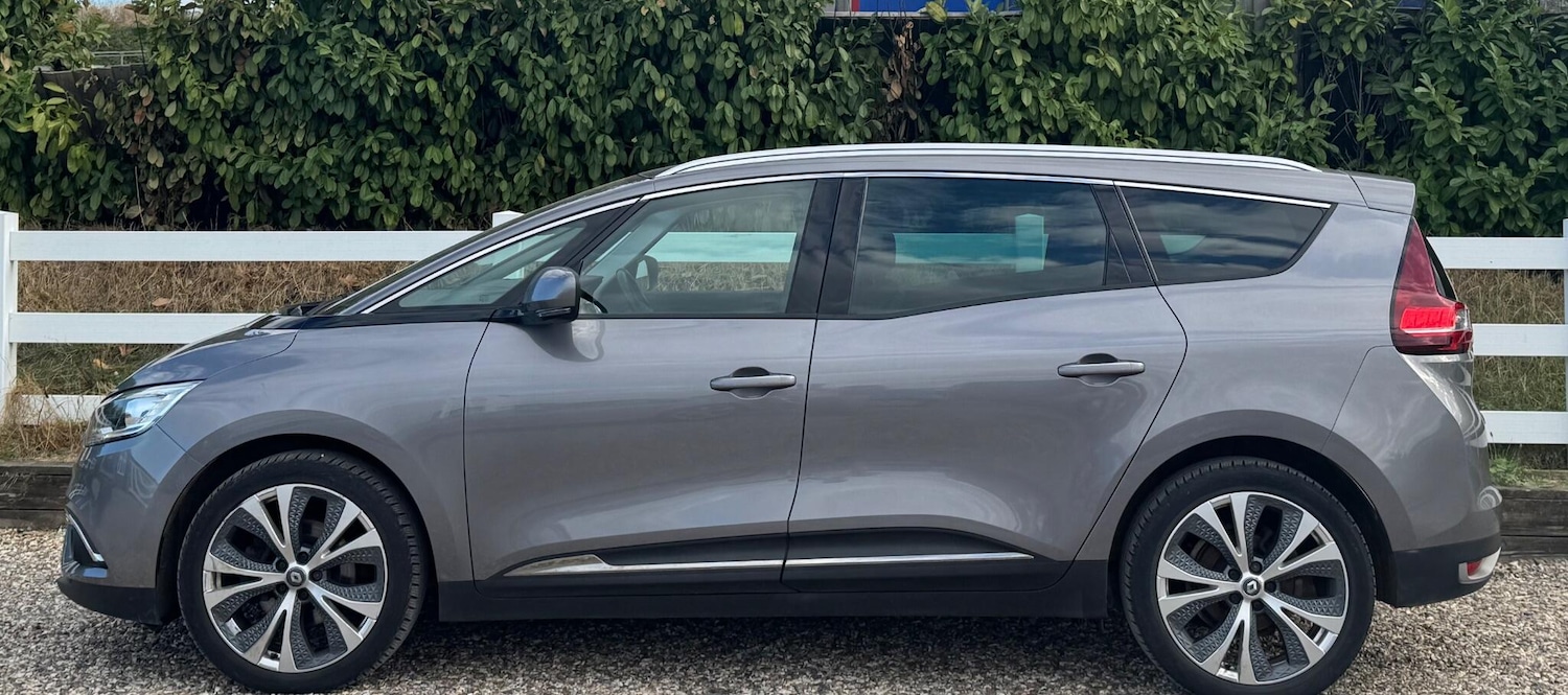 Used Renault Grand Scenic 2017 for sale - 76987619: Photo 16