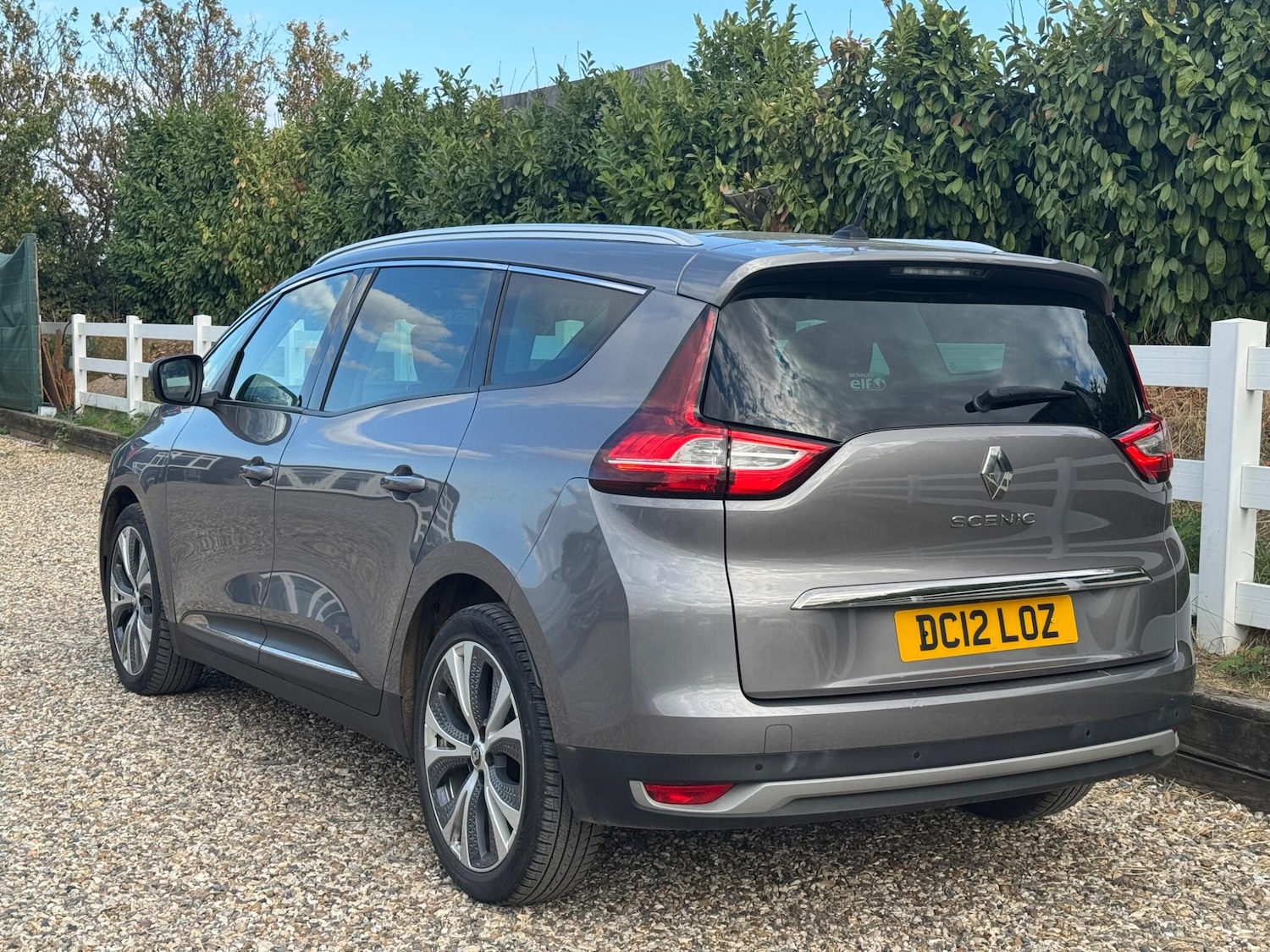Used Renault Grand Scenic 2017 for sale - 76987619: Photo 17