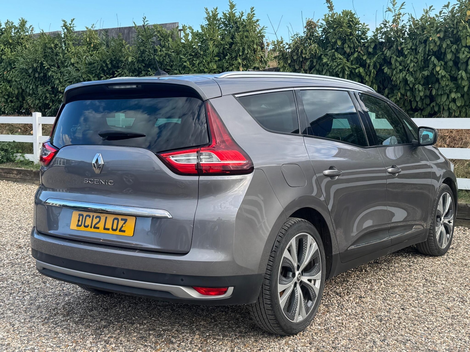 Used Renault Grand Scenic 2017 for sale - 76987619: Photo 29