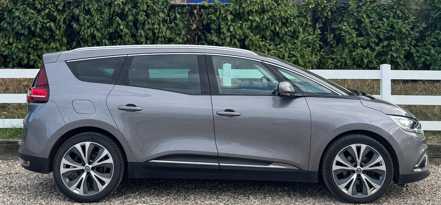 Used Renault Grand Scenic 2017 for sale - 76987619: Photo 4