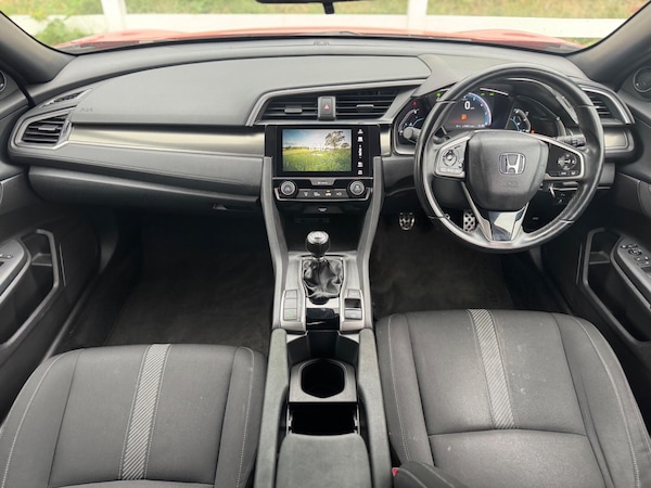 Used Honda Civic 2018 for sale - 75563787: Photo 2